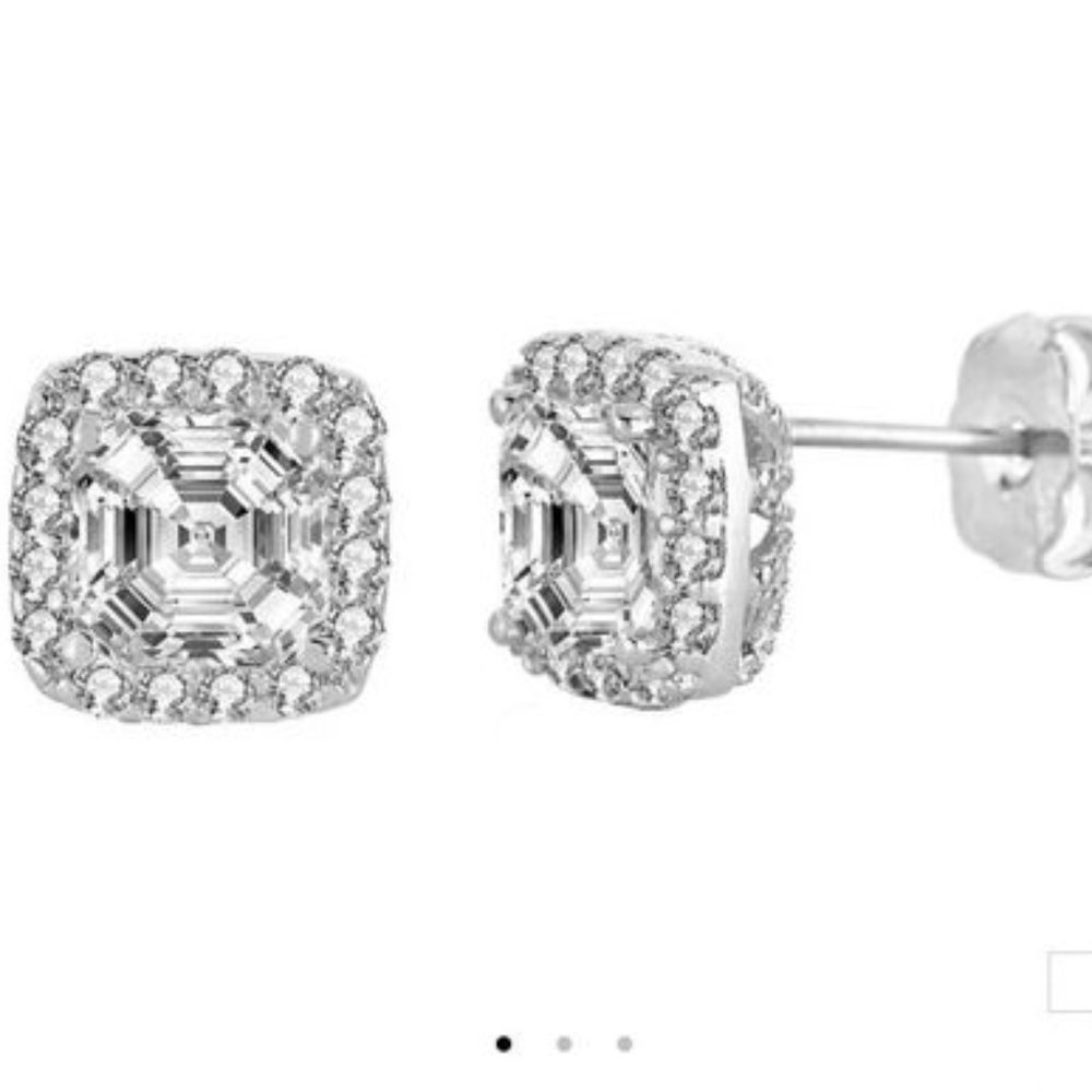 Brand new genevive halo square earrings